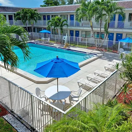 Motel 6 Dania Beach